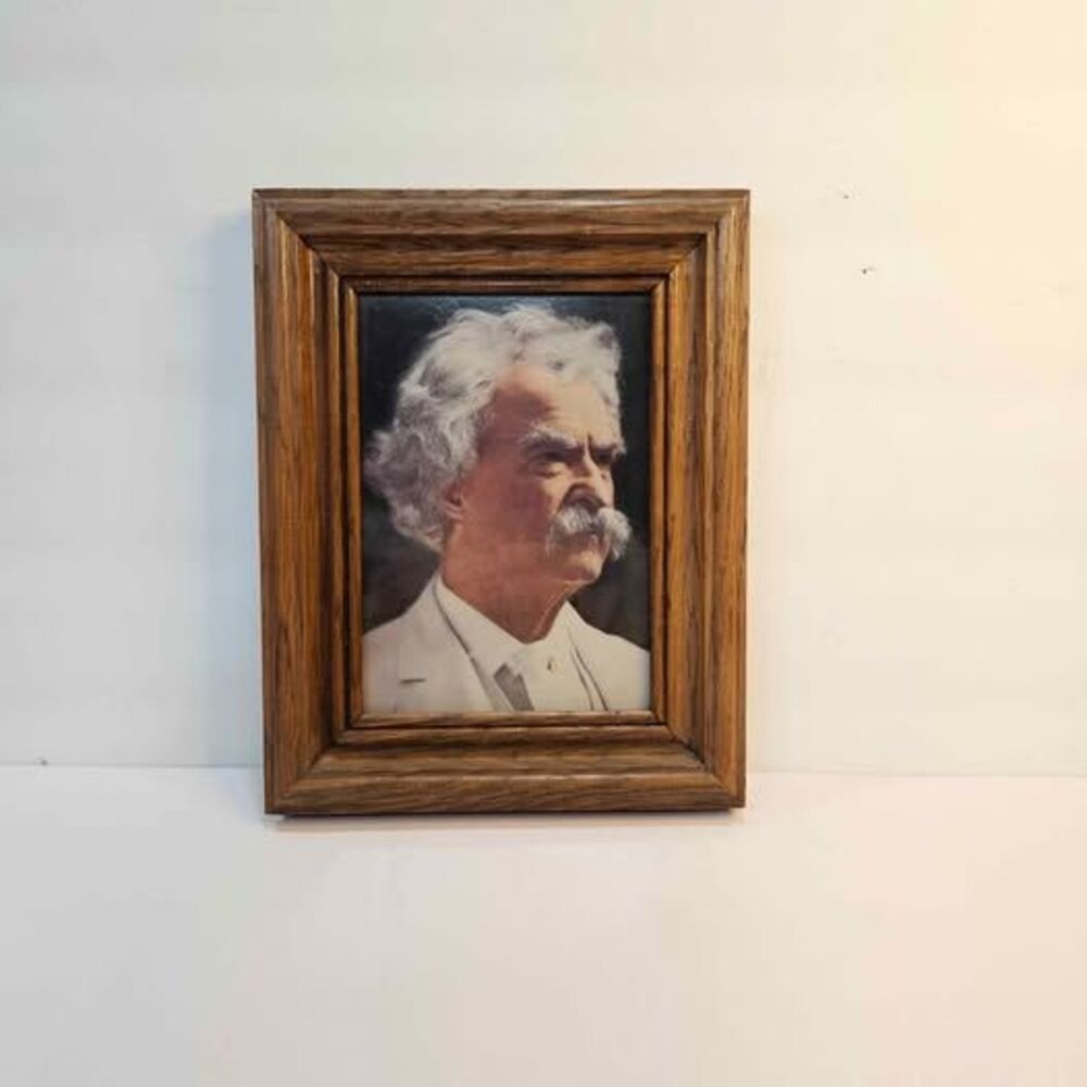 Mark Twain oak Framed Portrait